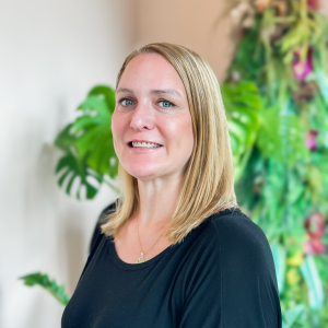 Emili, Lead Master Esthetician at Scents of Serenity Day Spa, specializing in HydraFacials, Neolifting, Dermaplaning, Anti-Aging, and Acne.